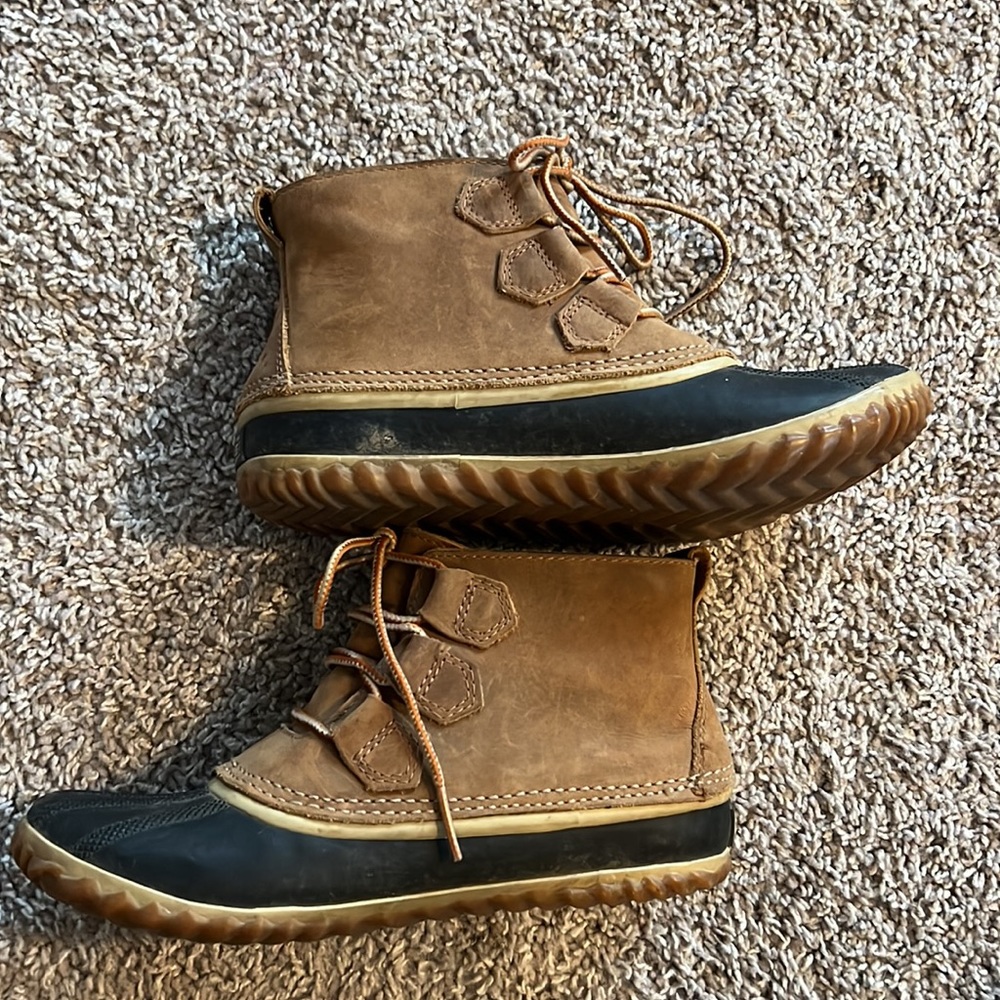 Sorel Out and About Boots - Picture 4 of 7